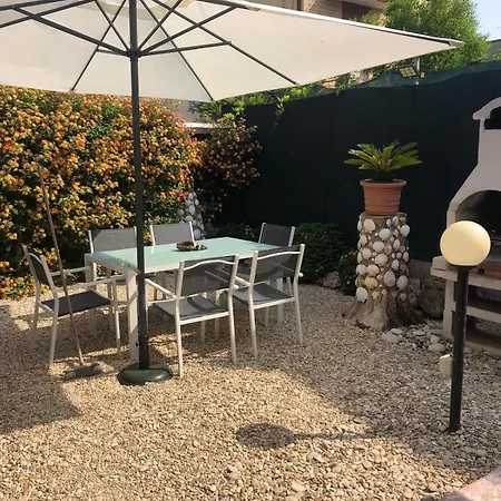 Shell House, Casa Con Ampio Giardino A 100m Dal Mare Feriehus