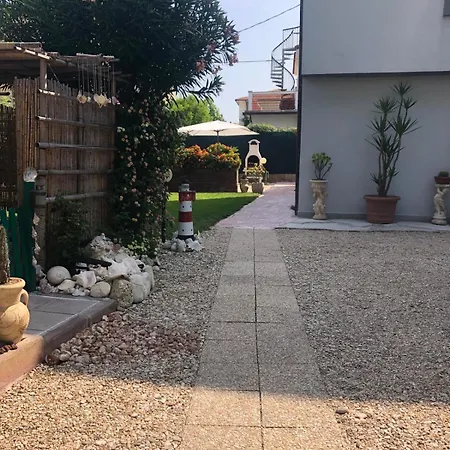 Feriehus Shell House, Casa Con Ampio Giardino A 100m Dal Mare *